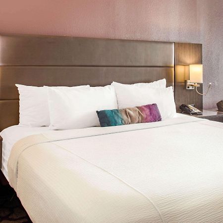 Comfort Inn Largo-Washington Dc East Аппер-Марлборо Экстерьер фото