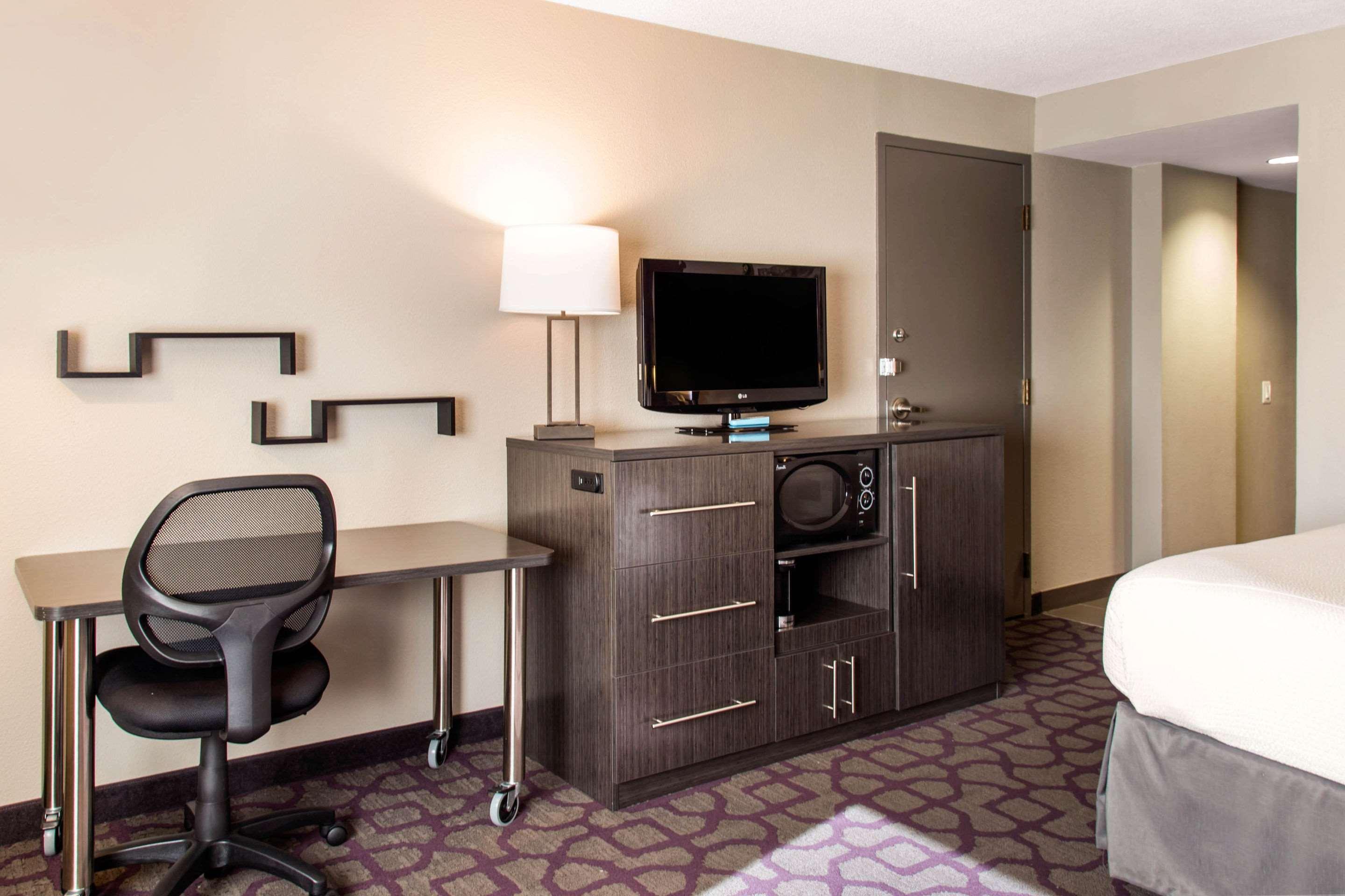 Comfort Inn Largo-Washington Dc East Аппер-Марлборо Экстерьер фото